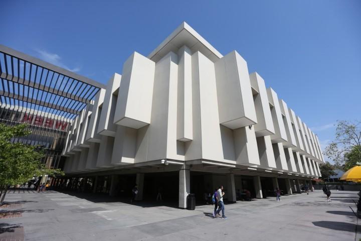 csula main campus library building